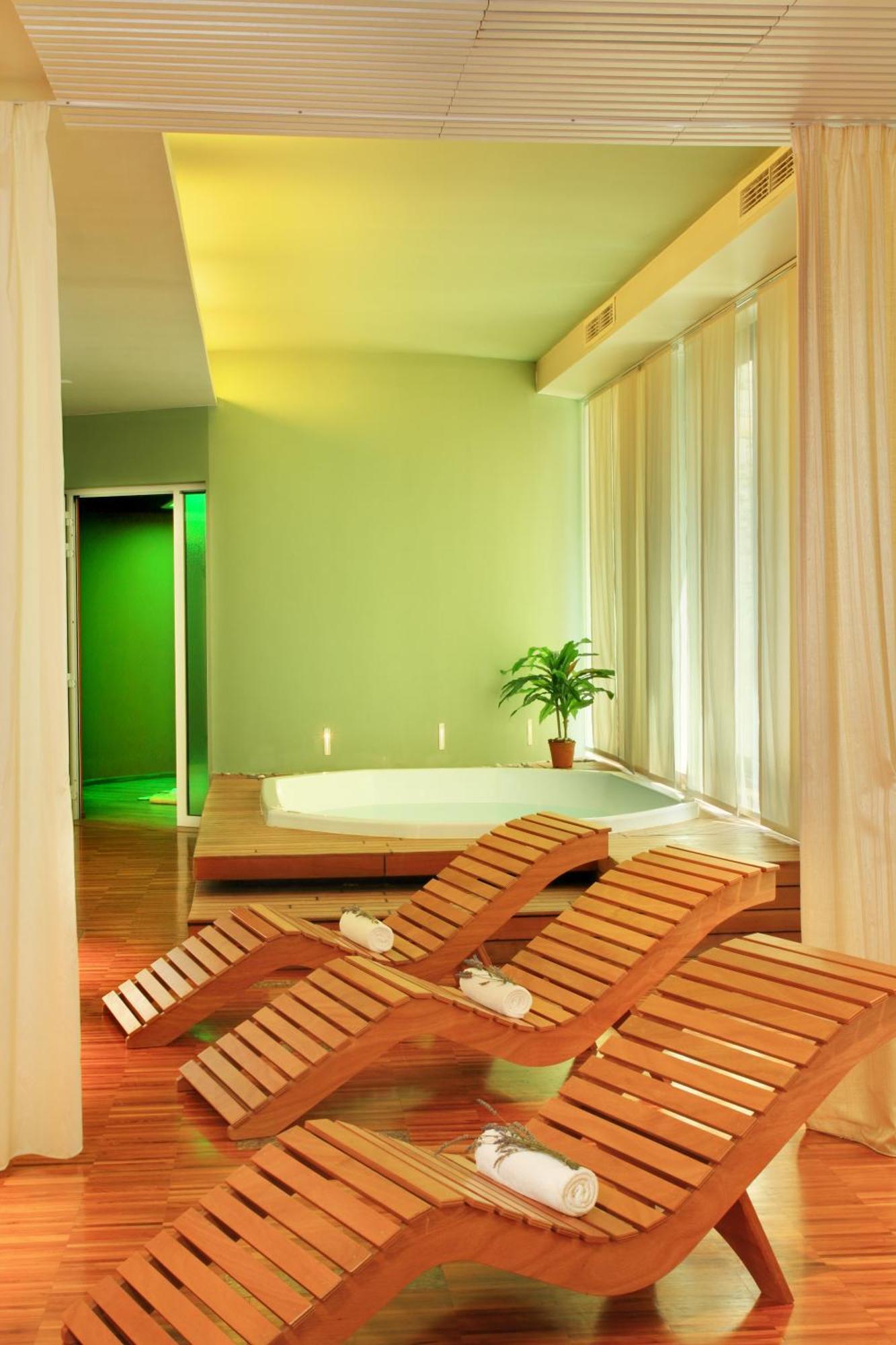Aminess Vival Velaris Resort Супетар Екстериор снимка