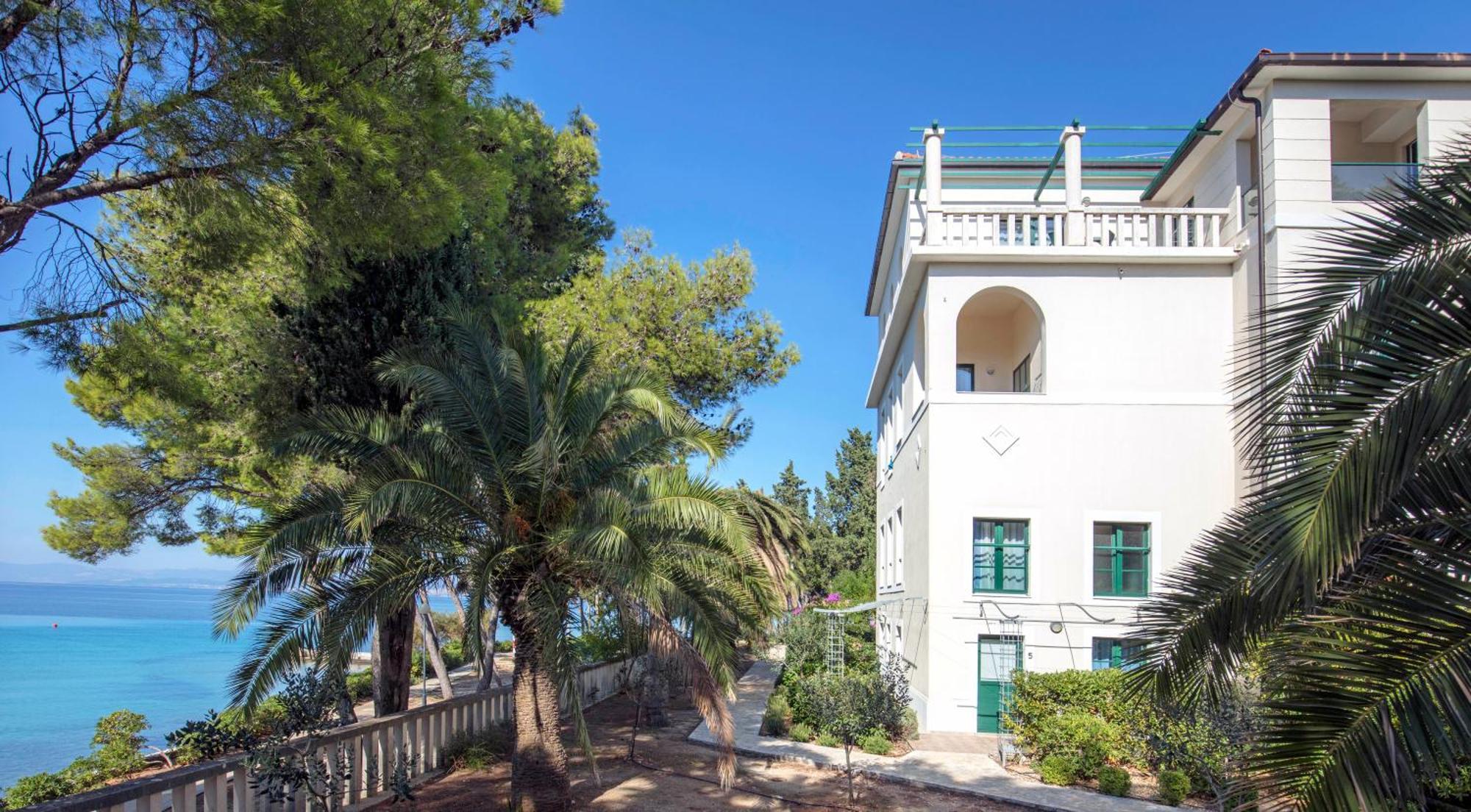 Aminess Vival Velaris Resort Супетар Екстериор снимка