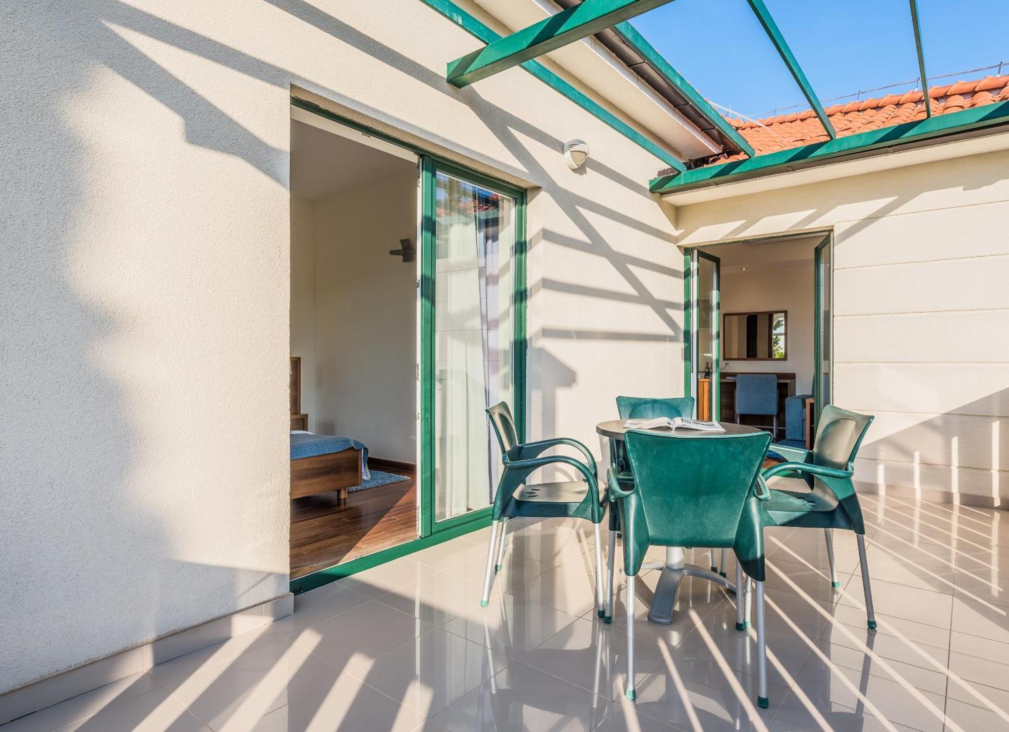 Aminess Vival Velaris Resort Супетар Екстериор снимка